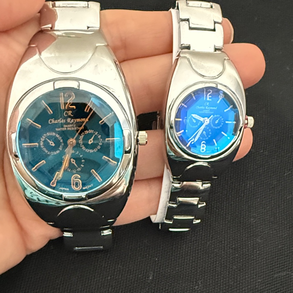 Silver and Blue Wearable Watch Set